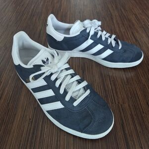 Adidas Unisex Gazelle Navy Sneakers